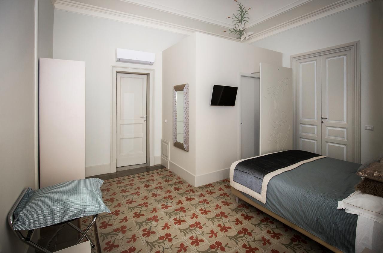 Magione Del Re Hotel Catania Bagian luar foto